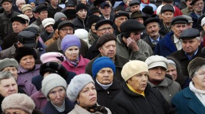Льготы пенсионерам в СПб: виды, условия получения и необходимые документы