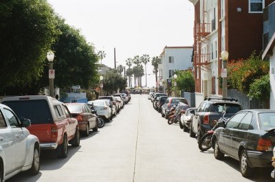 Правила парковки автомобиля: разрешенные и запрещенные места парковки